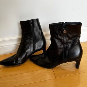 Stuart Weitzman Leather Booties Black Size 6.5